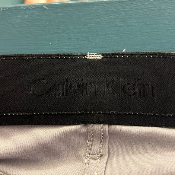 Men’s Calvin Klein Pants - Picture 2 of 5
